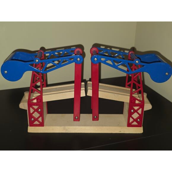 Thomas & Friends Wooden Railway - Double Lift Drawbridge - Red & Blue - Brio - Picture 3 of 6